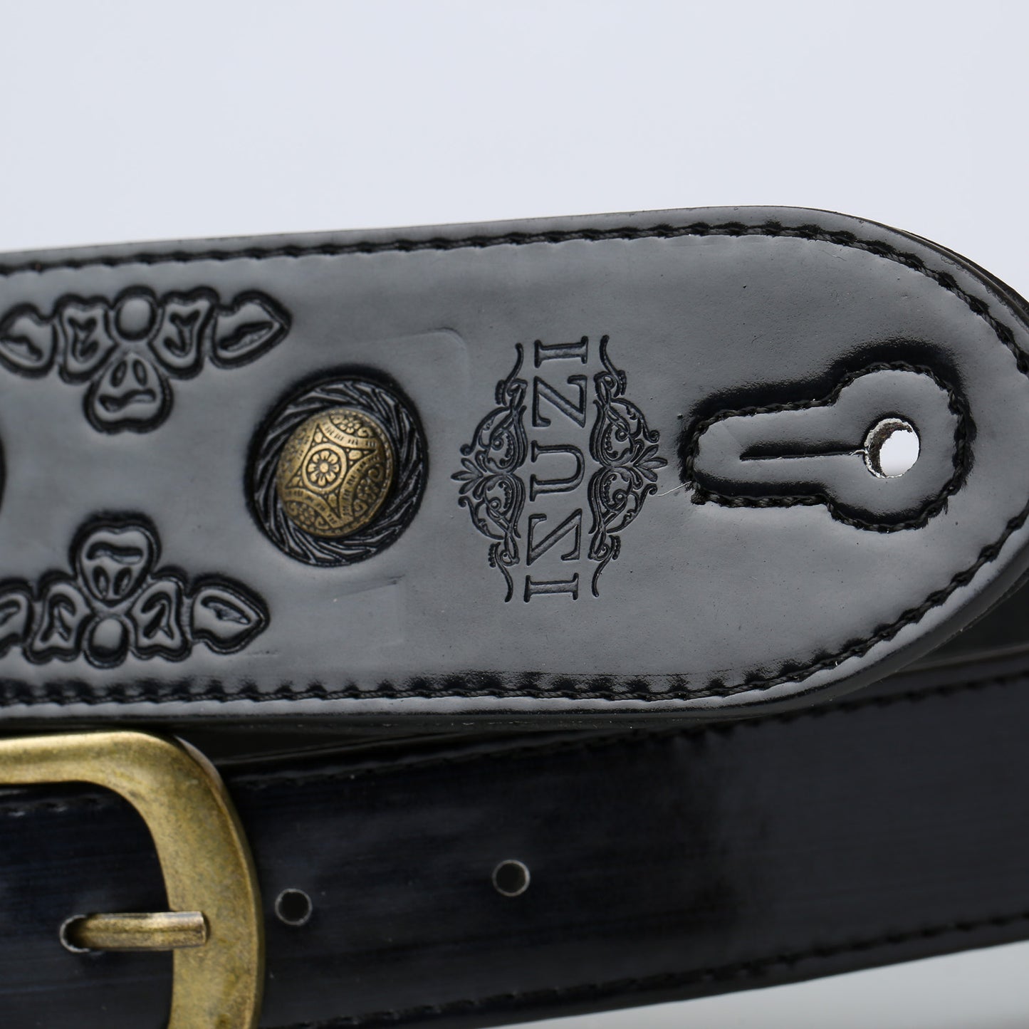 ISUZI VPB20-6 Black Leather Buckle Guitar Strap